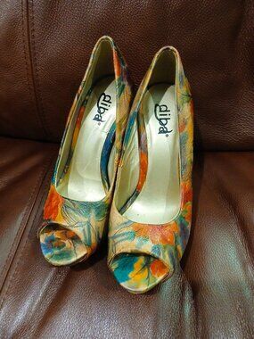 Diba Women's Floral Heel Size 5 & A Half open toe